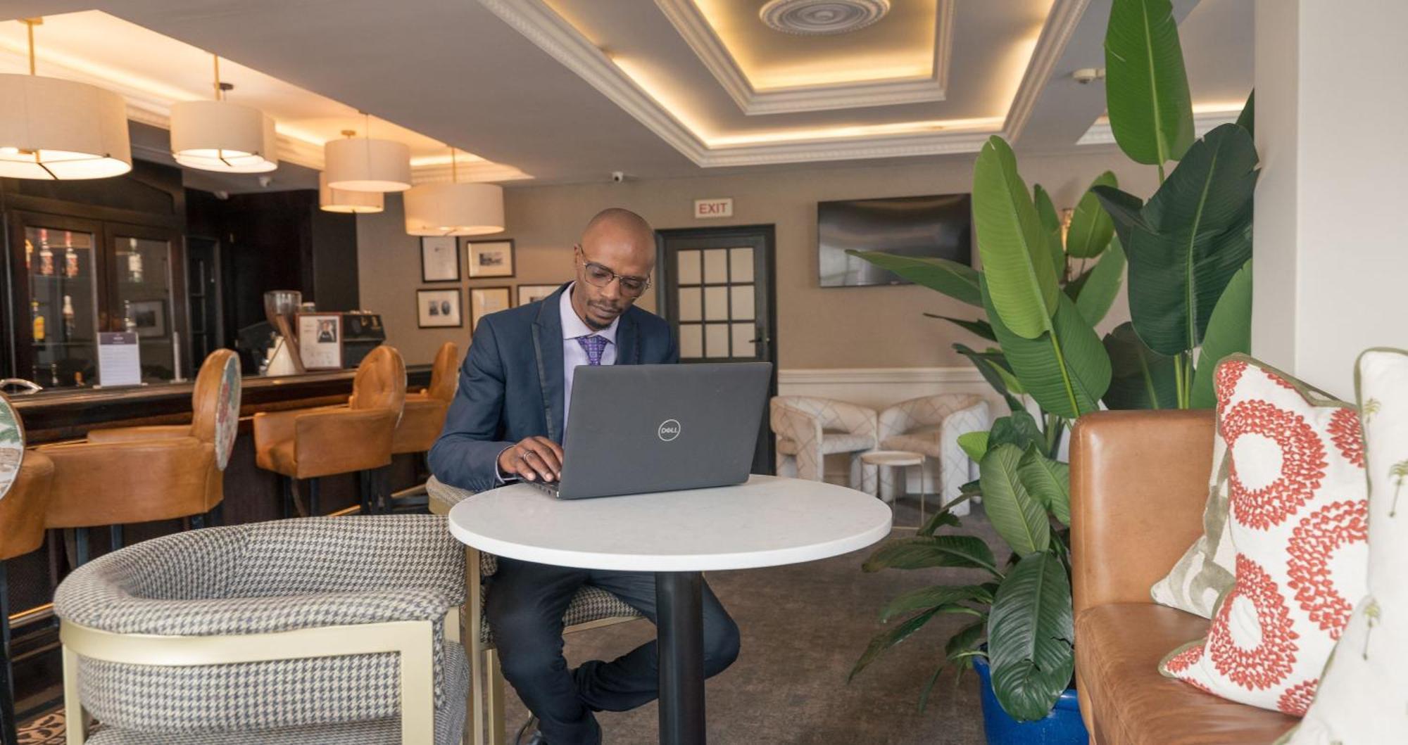 ANEW Hotel Hilton Pietermaritzburg Exterior foto